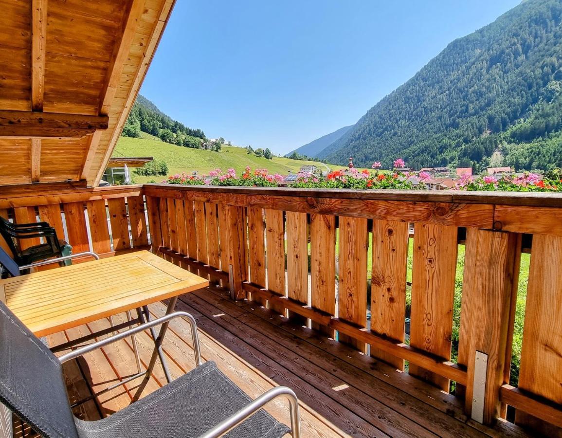 Gastehaus Landhaus Tyrol Hotel Gries im Sellrain Exterior foto