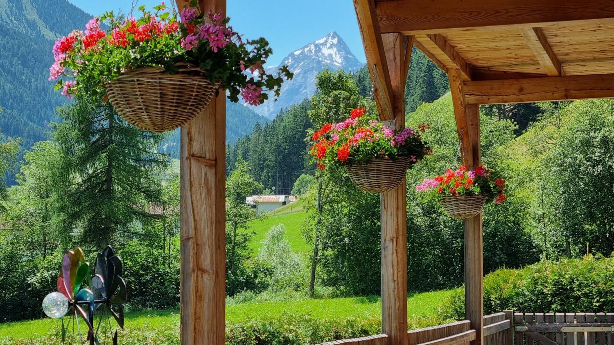 Gastehaus Landhaus Tyrol Hotel Gries im Sellrain Exterior foto