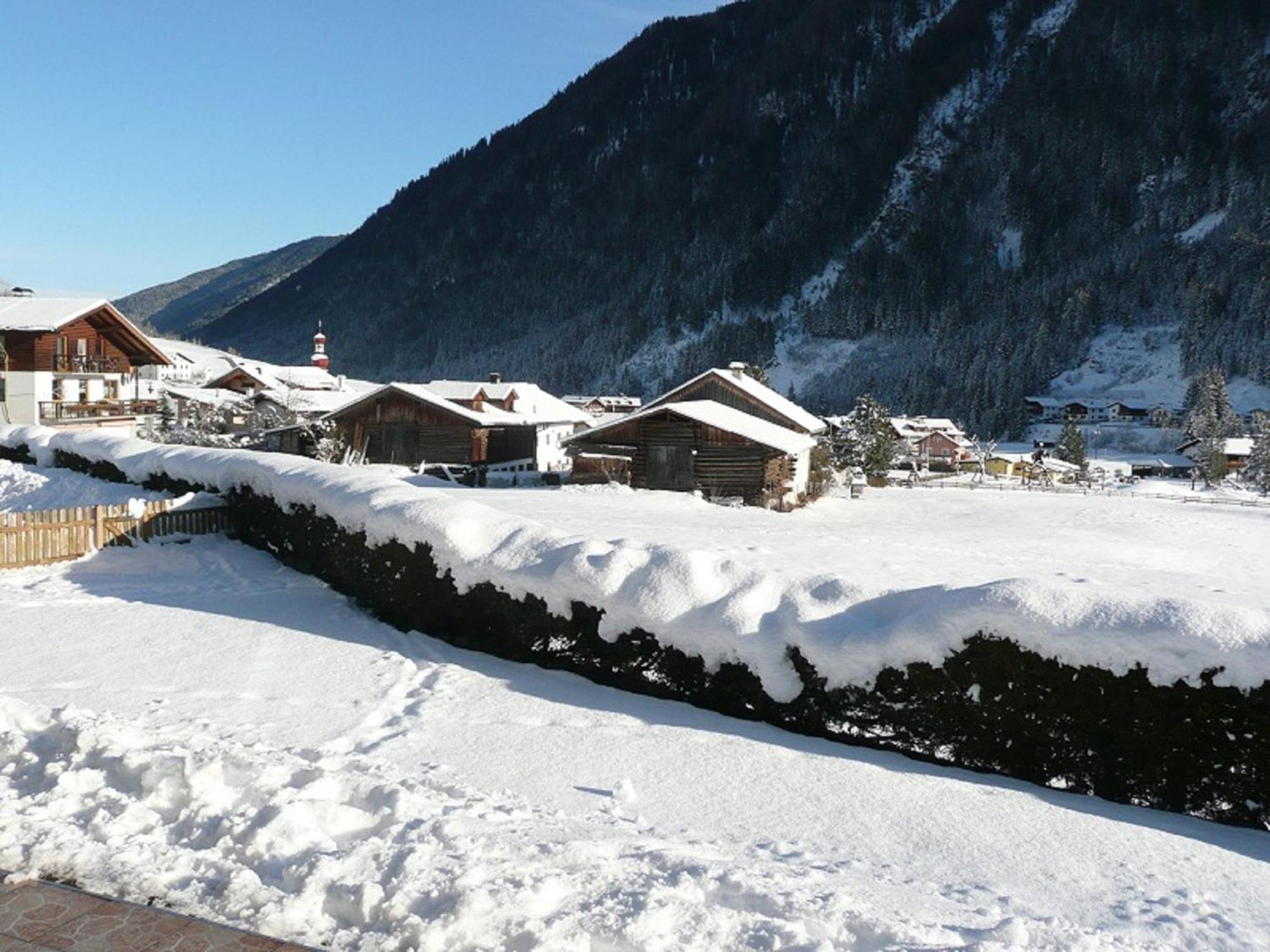 Gastehaus Landhaus Tyrol Hotel Gries im Sellrain Exterior foto